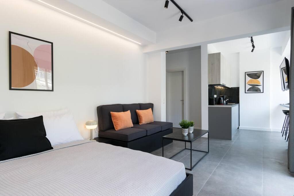 Academy Elegant #301 / Stunning Terrace Athen